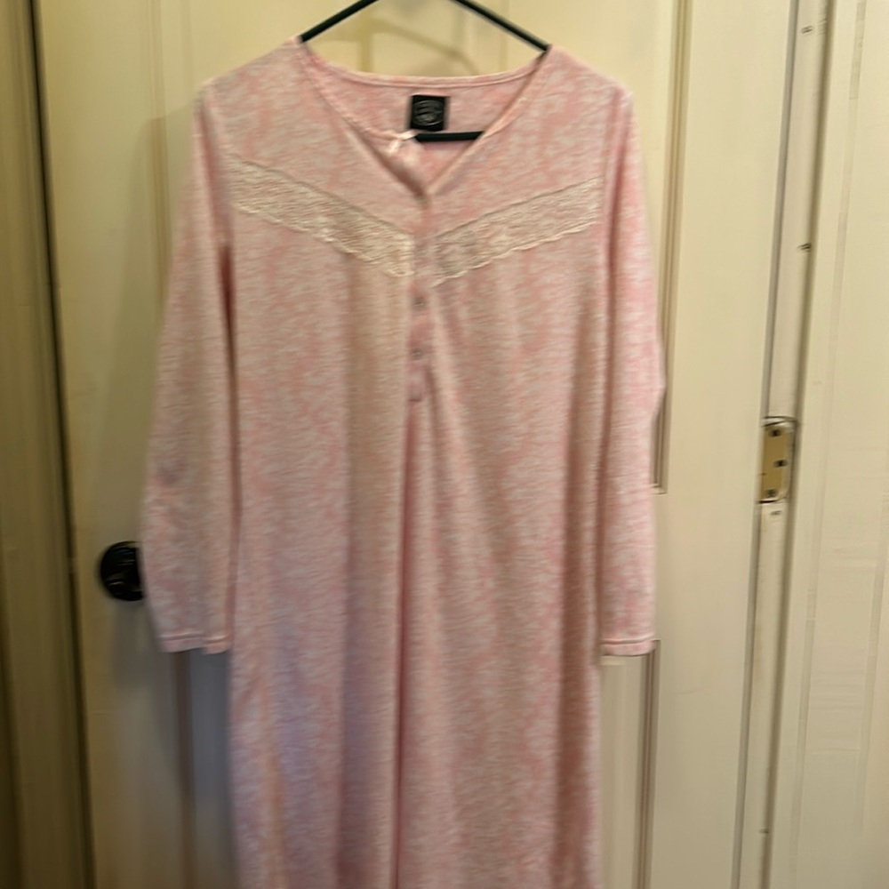 Laura Ashley nightgown night dress fleece popover size M (?) Pit-pit 18 inches.